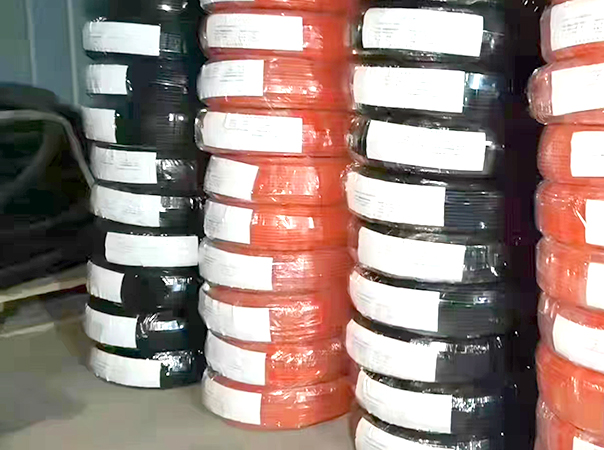 輝鴻電纜倉庫一角